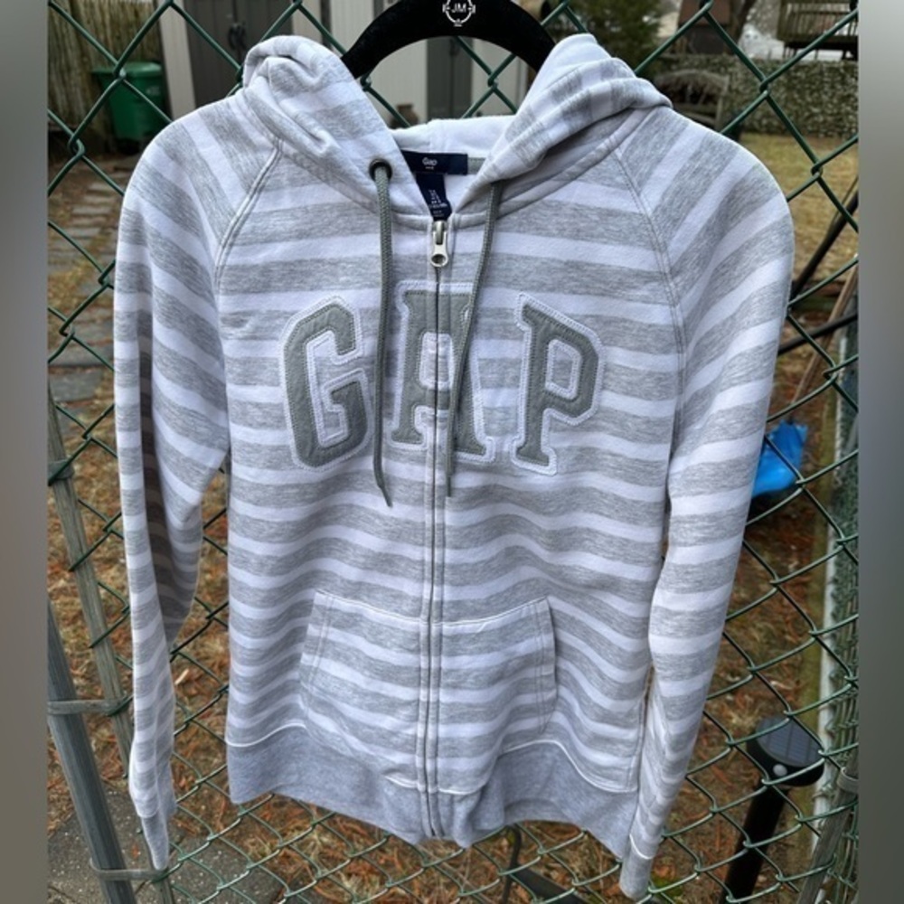 GAP Factory Women's Gray/White Striped Zip Up Logo Hoodie‎ (Small)